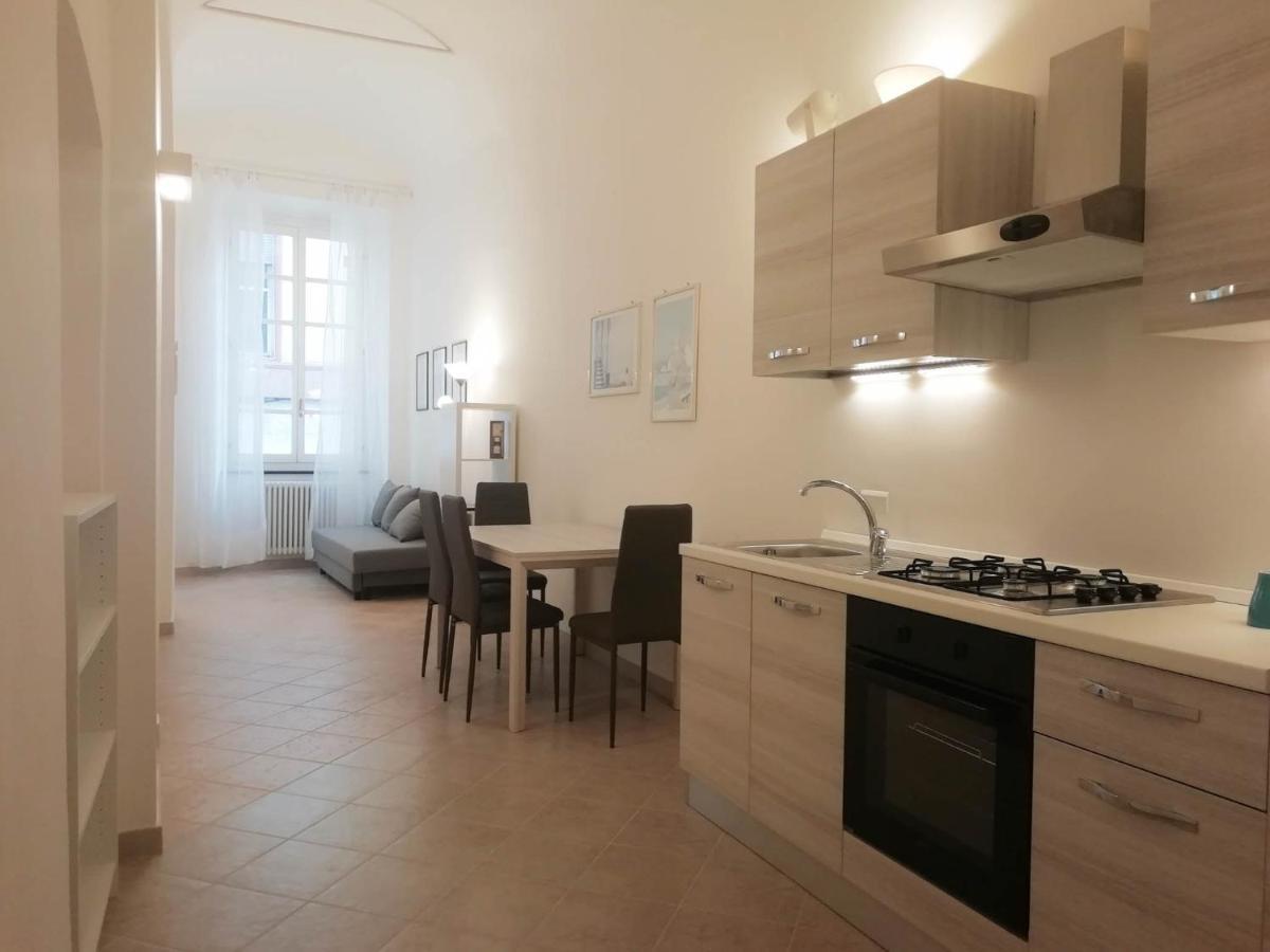 Mistrangelohome 5 - Appartamento In Pieno Centro Σαβόνα Εξωτερικό φωτογραφία