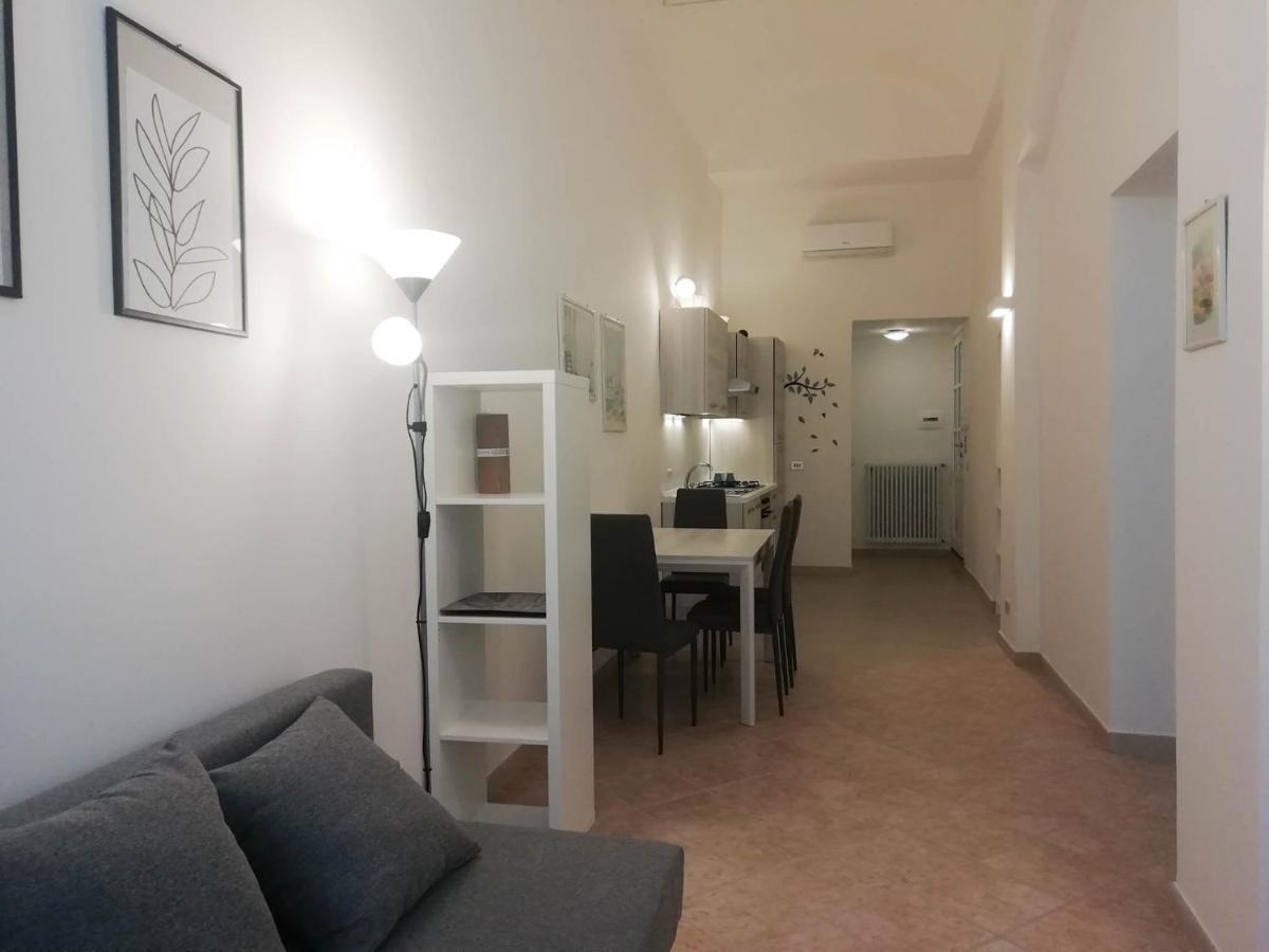 Mistrangelohome 5 - Appartamento In Pieno Centro Σαβόνα Εξωτερικό φωτογραφία