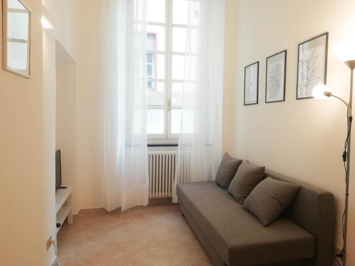 Mistrangelohome 5 - Appartamento In Pieno Centro Σαβόνα Εξωτερικό φωτογραφία