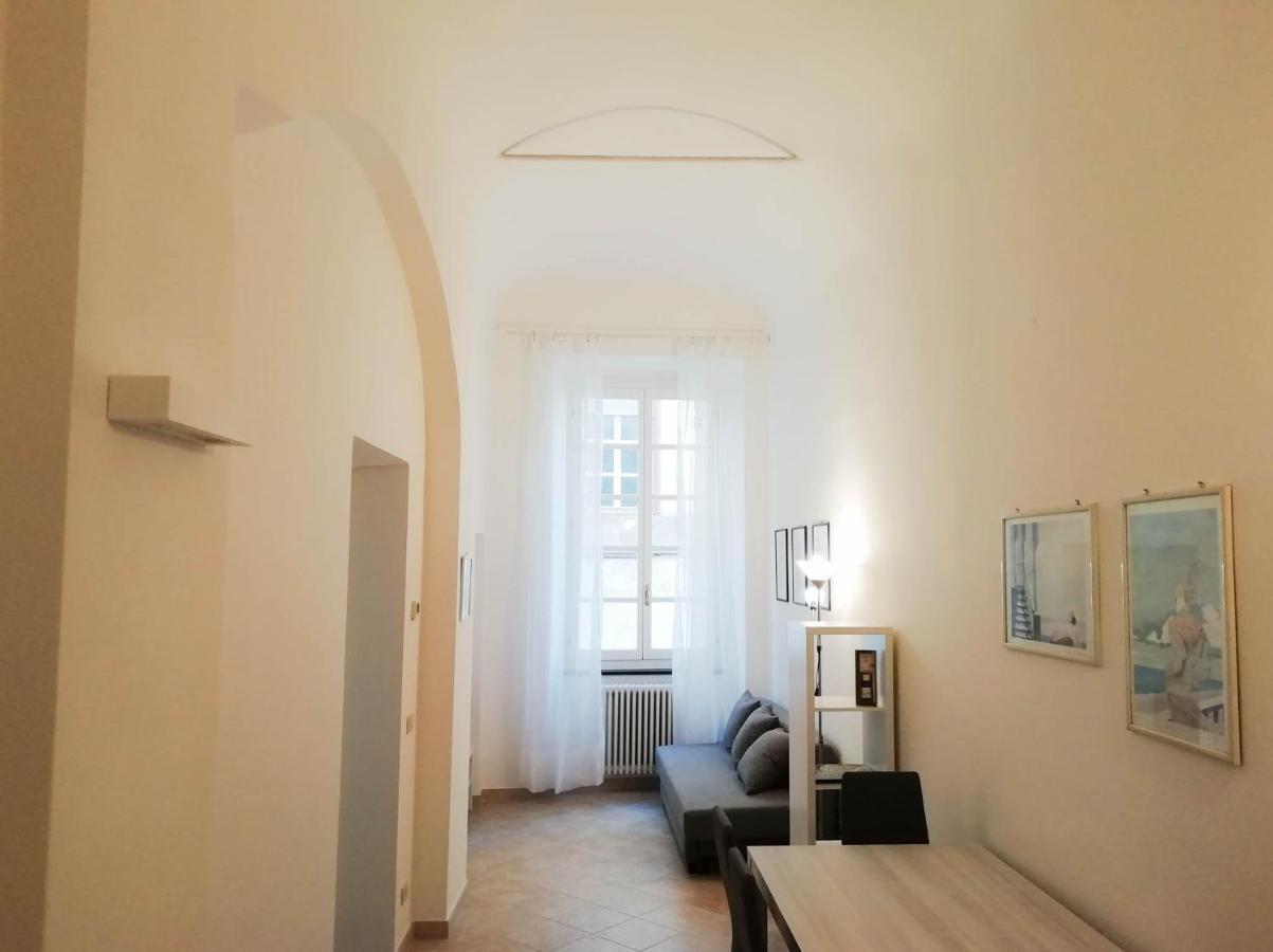 Mistrangelohome 5 - Appartamento In Pieno Centro Σαβόνα Εξωτερικό φωτογραφία