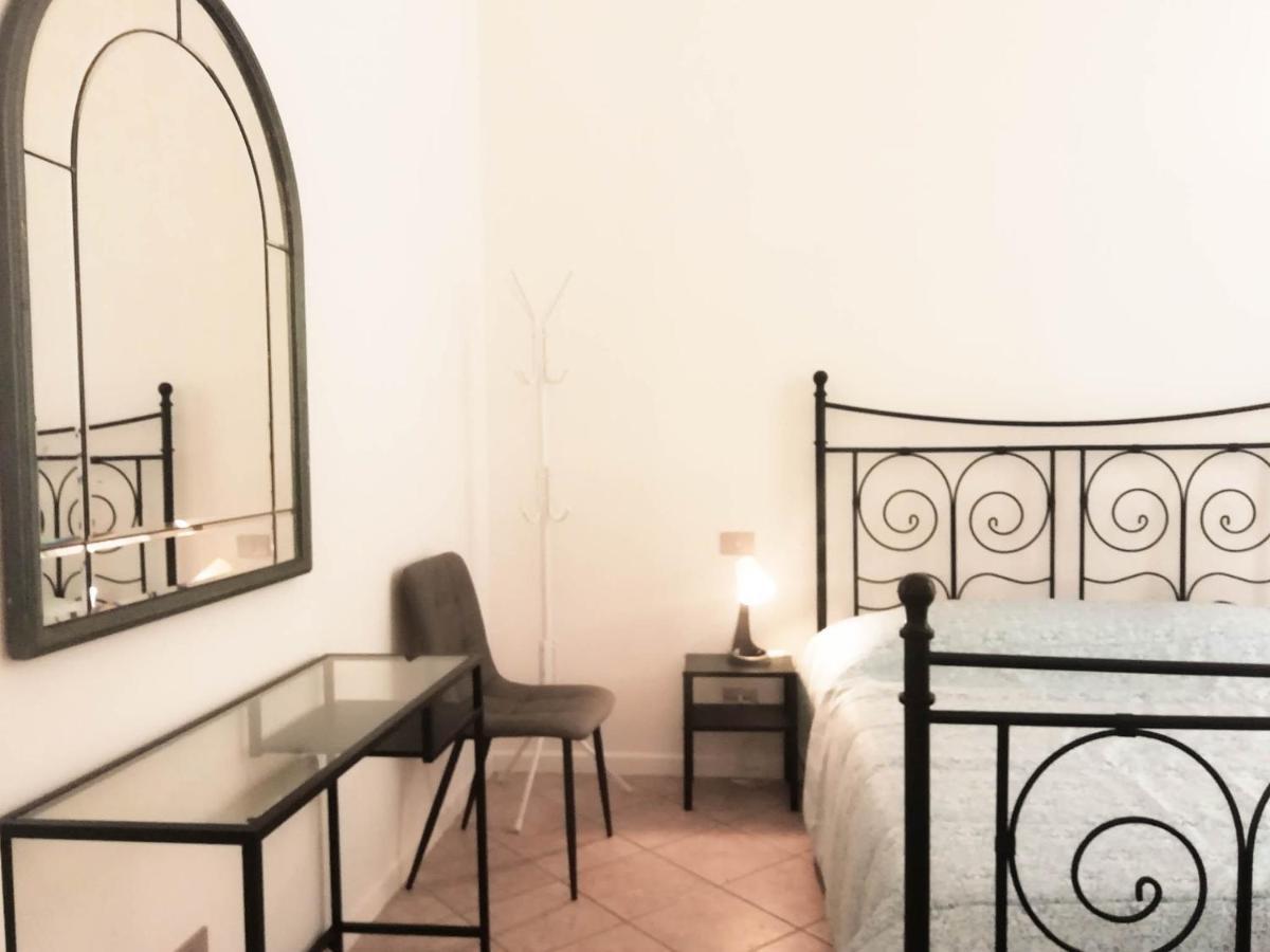Mistrangelohome 5 - Appartamento In Pieno Centro Σαβόνα Εξωτερικό φωτογραφία
