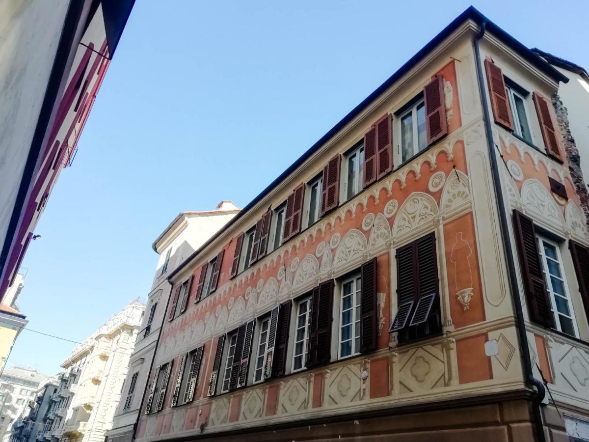 Mistrangelohome 5 - Appartamento In Pieno Centro Σαβόνα Εξωτερικό φωτογραφία